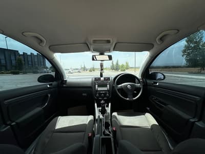 Volkswagen Golf — 9