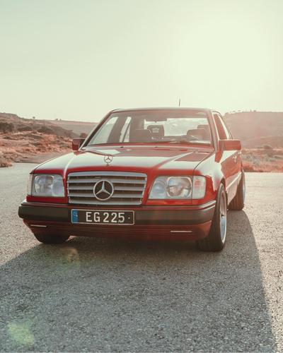 Mercedes-Benz E 220 — 1