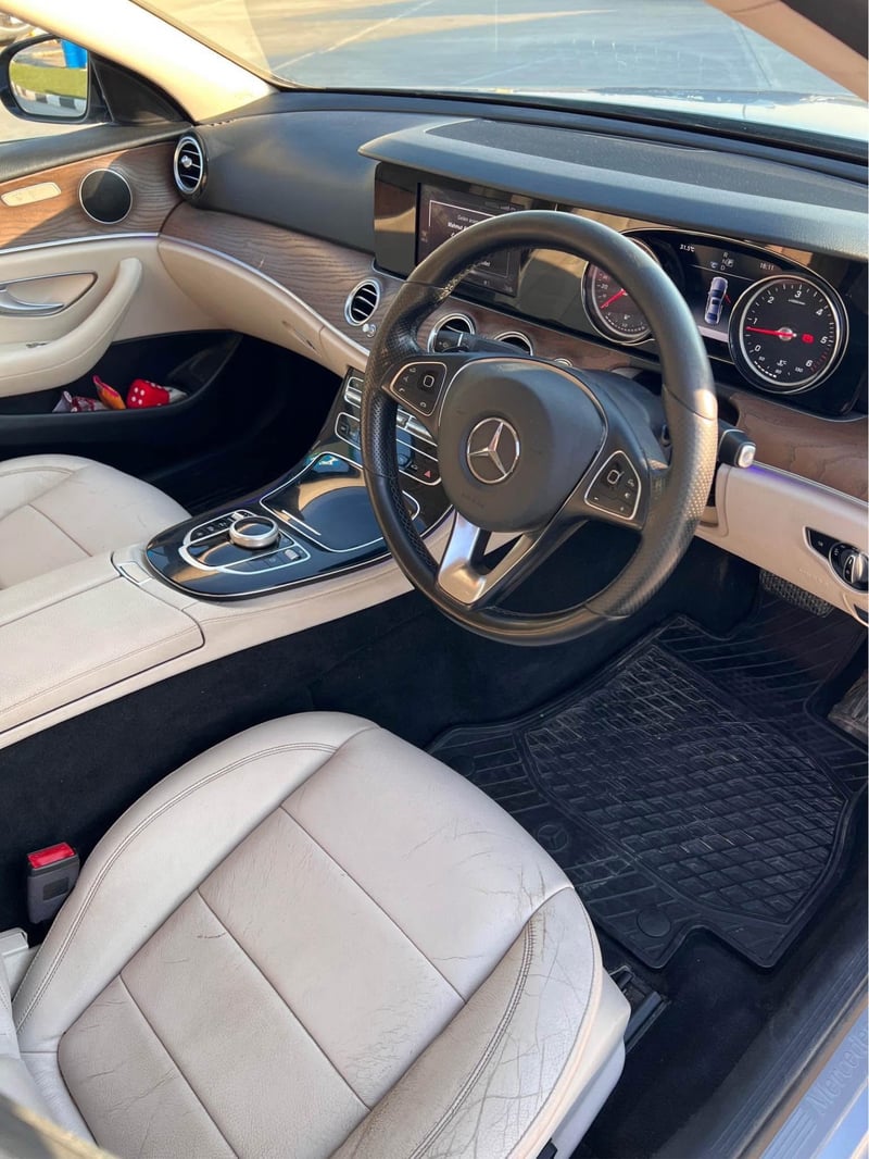 Mercedes-Benz E 220d — 6