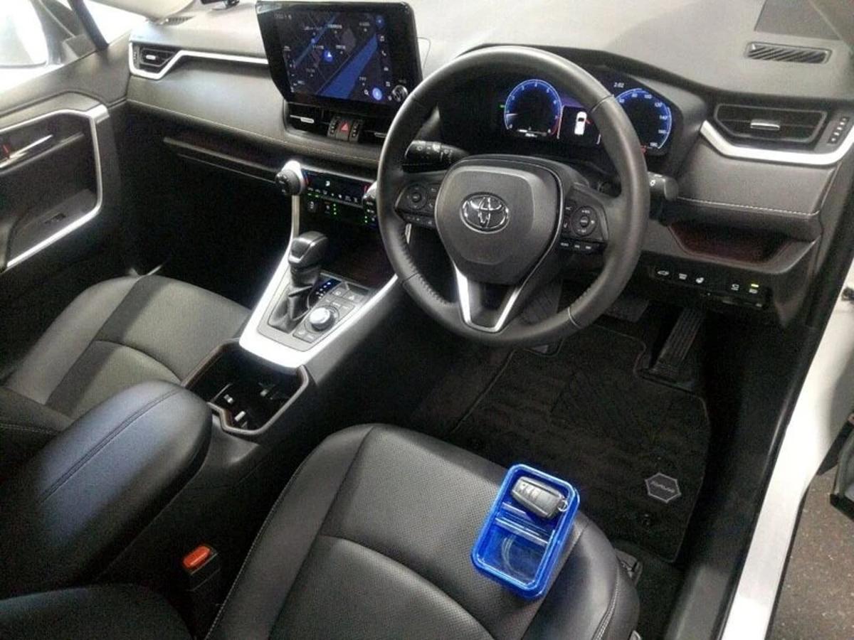2023 Toyota RAV4 5