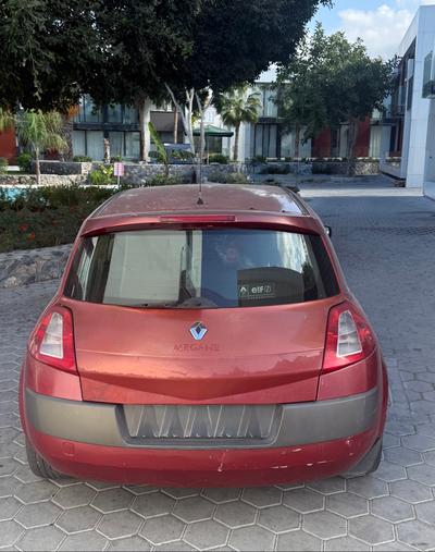 Renault Megane — 3