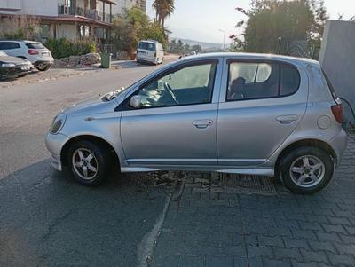 Toyota Vitz — 3