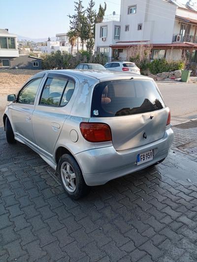 Toyota Vitz — 4