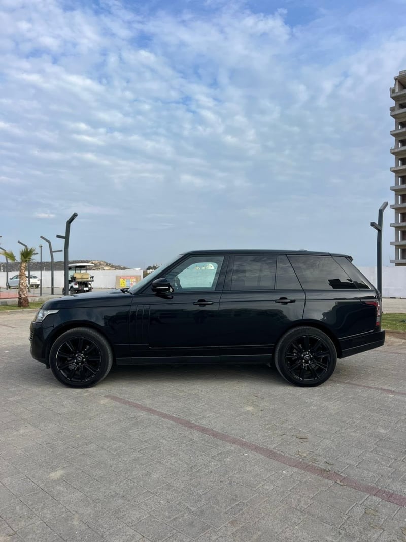 Land Rover Range Rover Vogue — 2