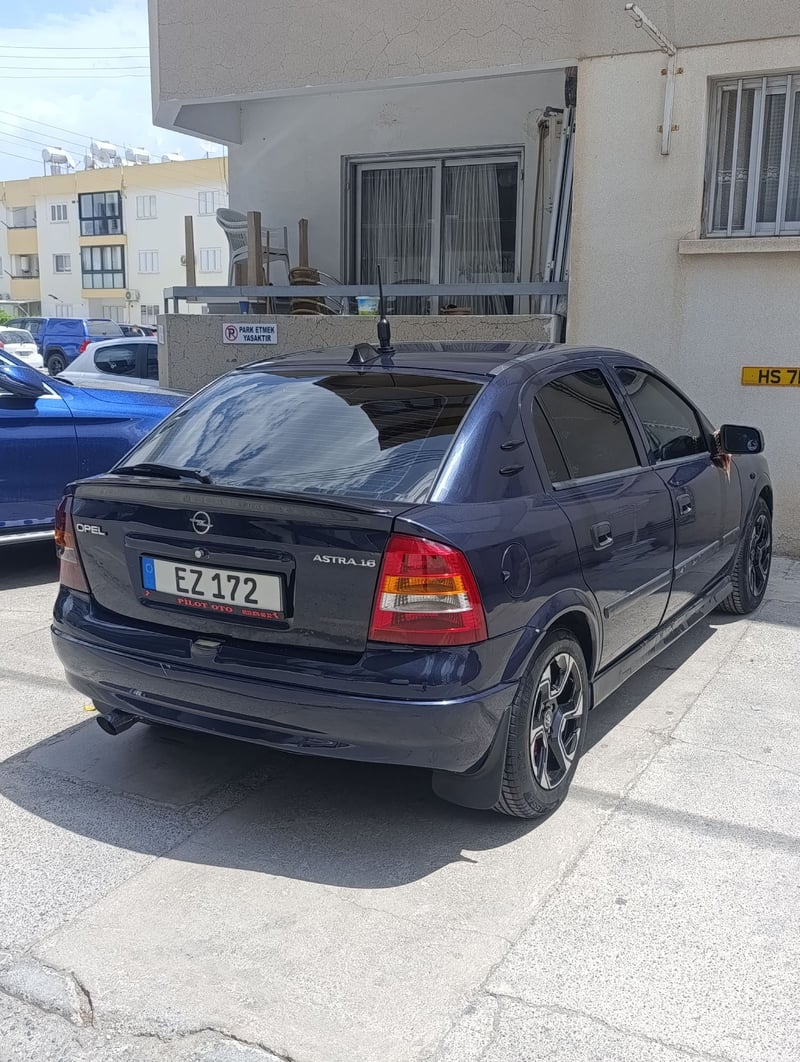 Opel Astra — 9