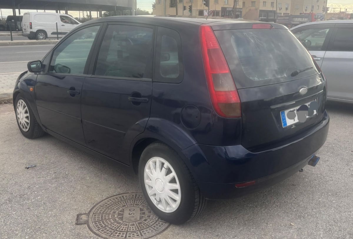 2003 Ford Fiesta 2