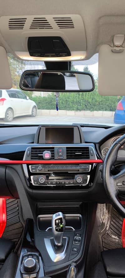BMW 318i — 10