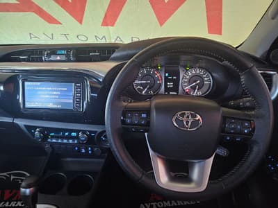 Toyota Hilux Z — 7