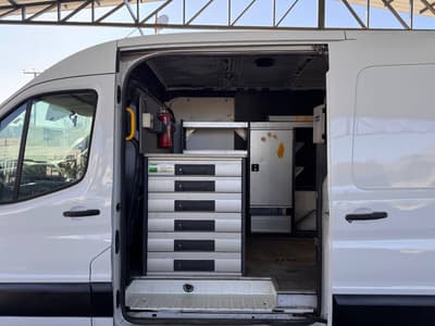 Ford Transit — 8