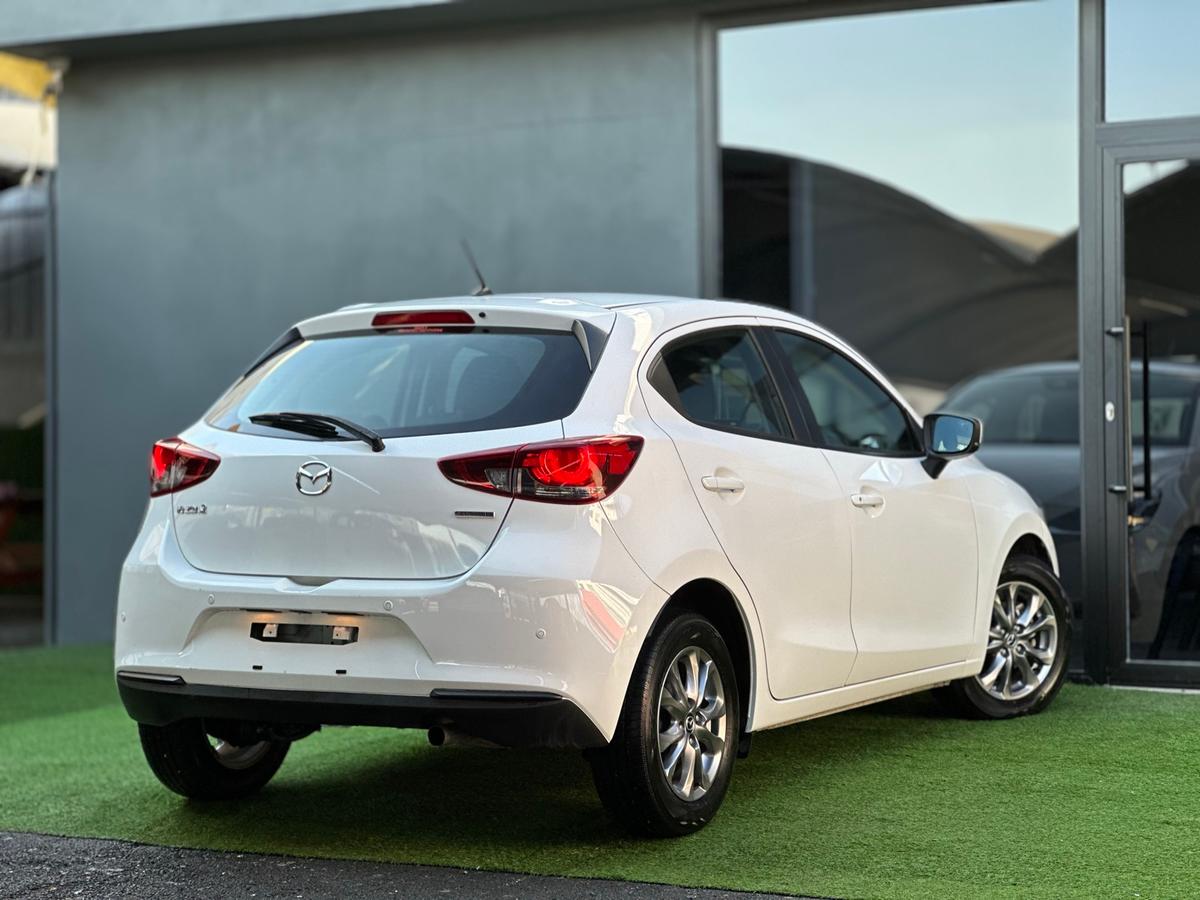 2022 Mazda 2 3