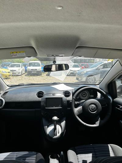 Mazda Demio — 5