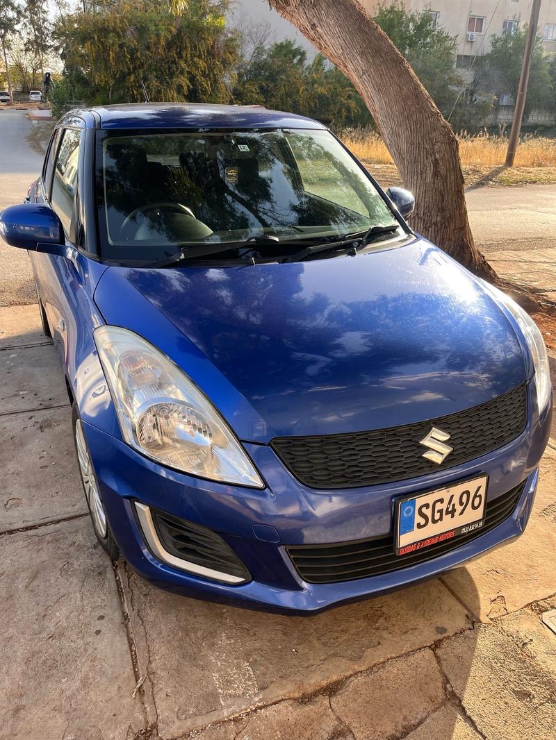 Suzuki Swift — 1/4