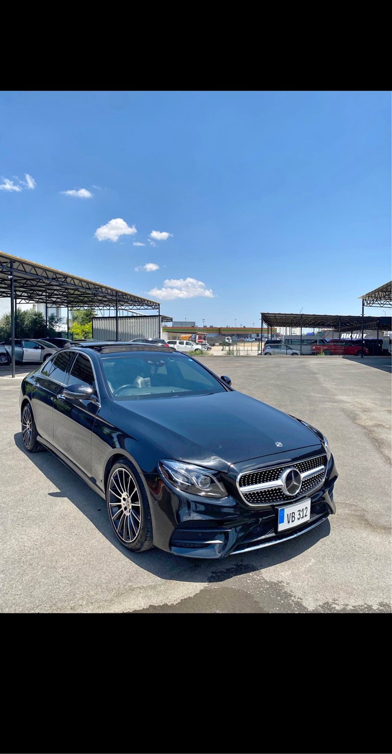 Mercedes-Benz E 220 — 1/10
