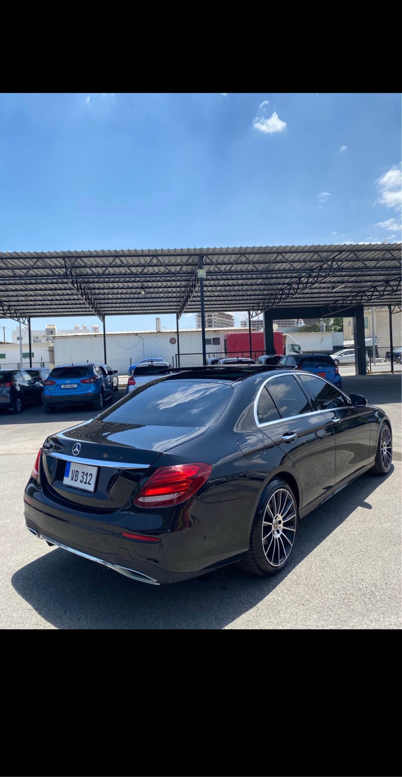 Mercedes-Benz E 220 — 4