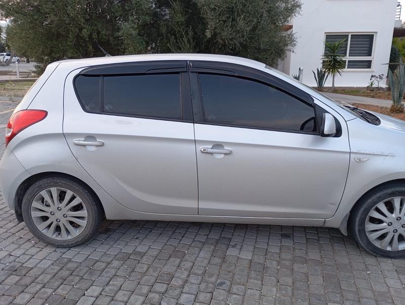 Hyundai i20 — 1/7