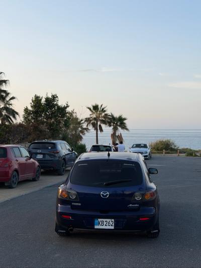 Mazda Axela — 3