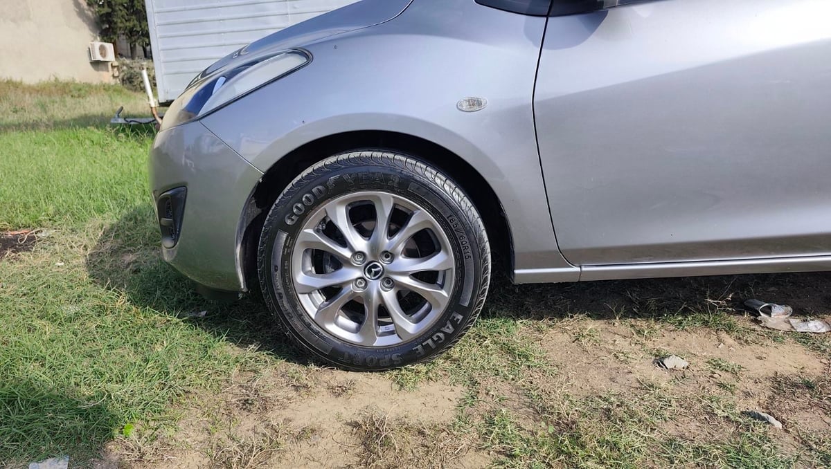 2011 Mazda Demio 3