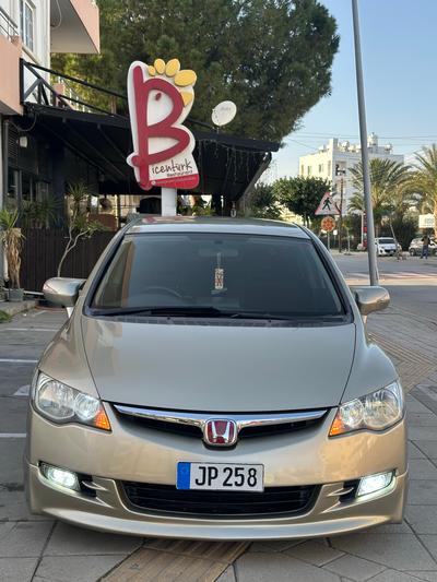 Honda Civic — 2