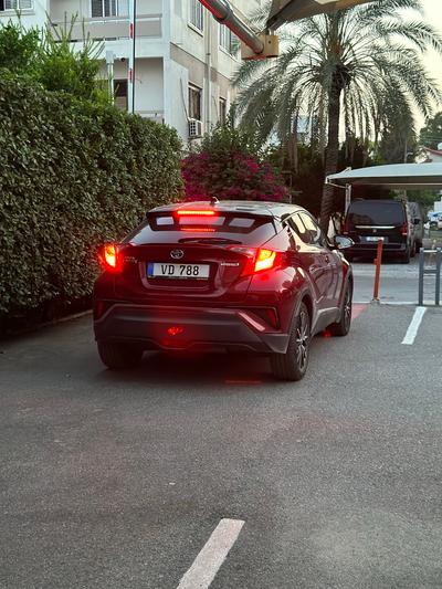 Toyota C-HR — 1