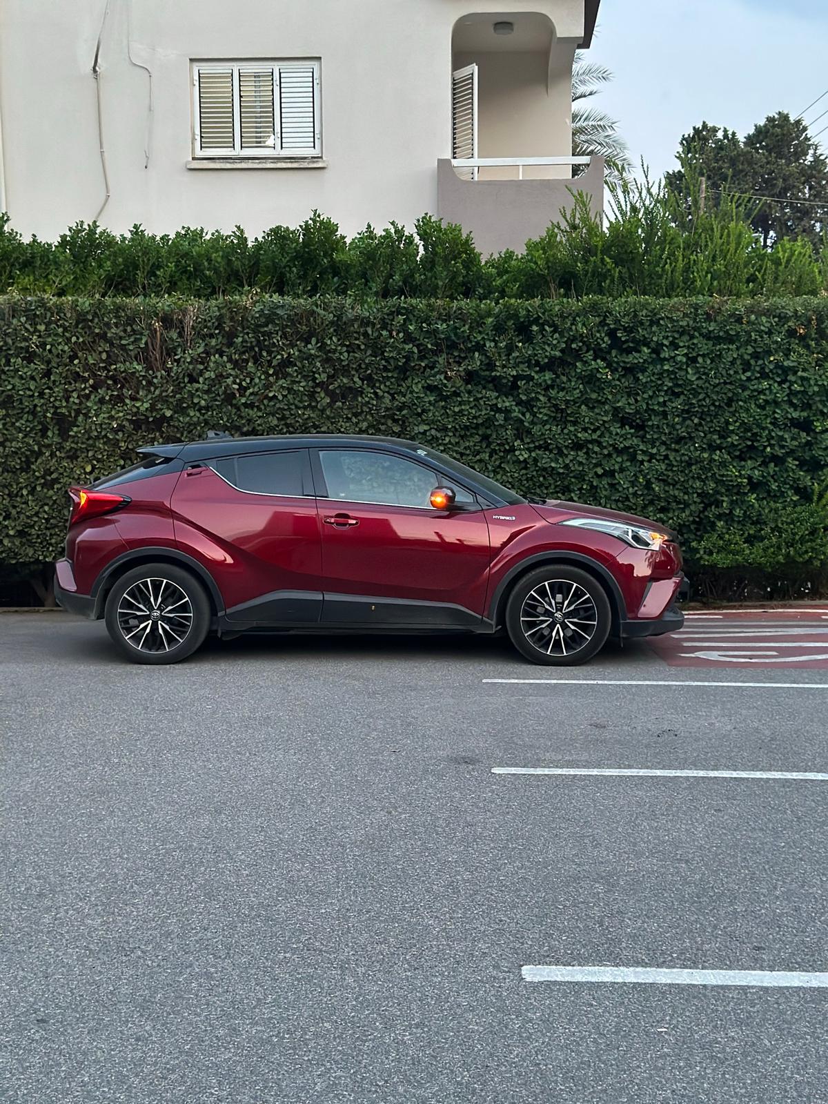2018 Toyota C-HR 2