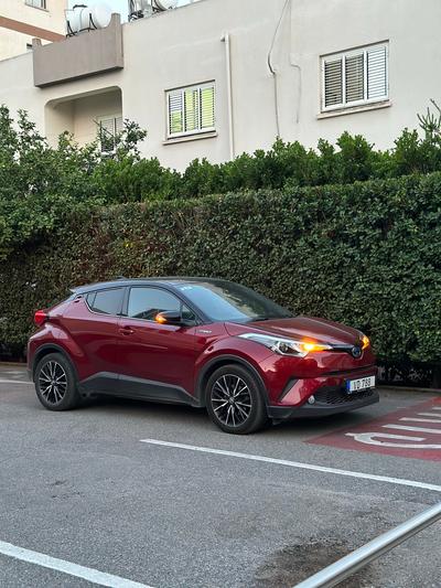 Toyota C-HR — 4