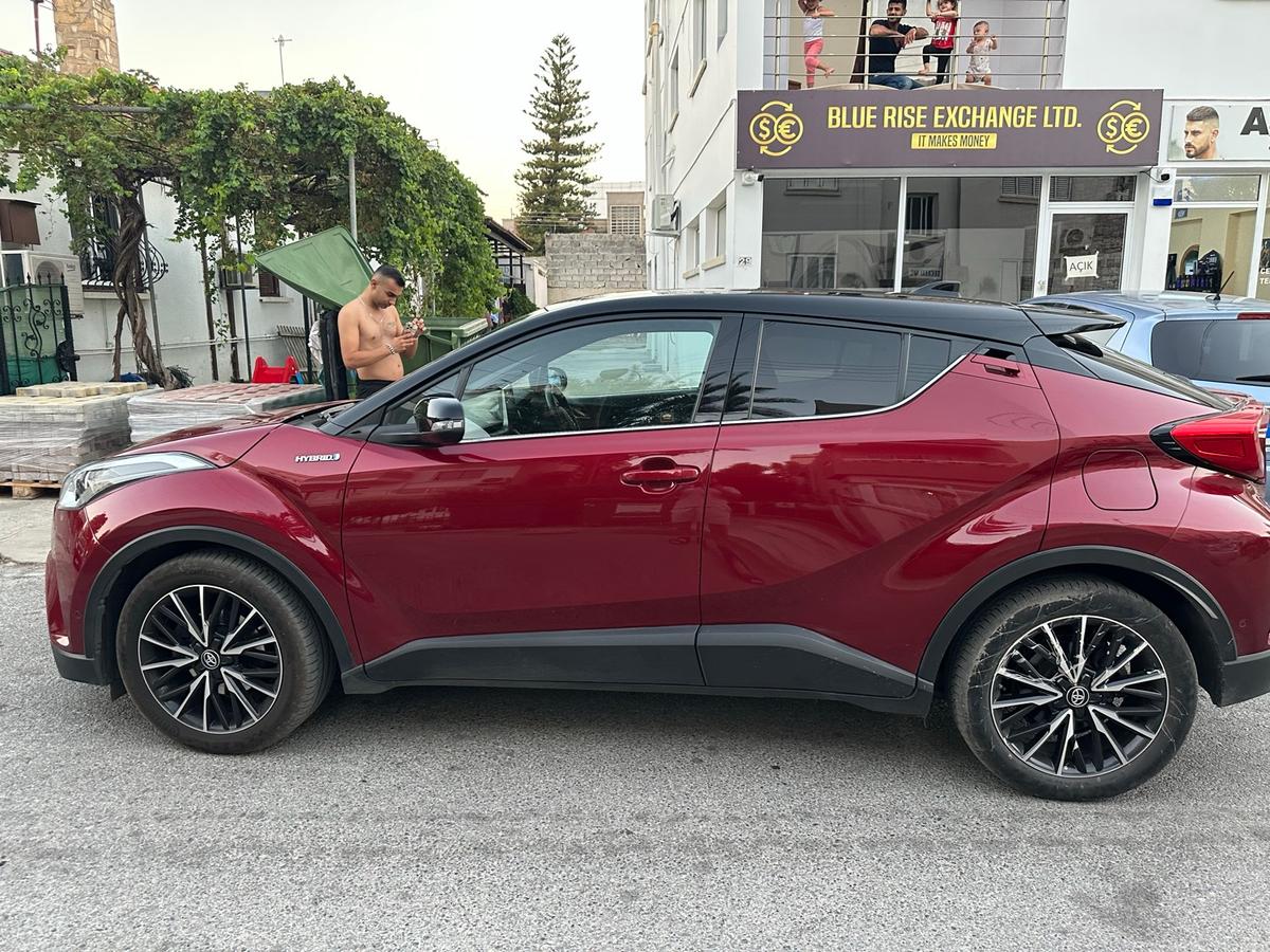 2018 Toyota C-HR 8