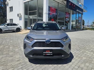 Toyota RAV4 — 2