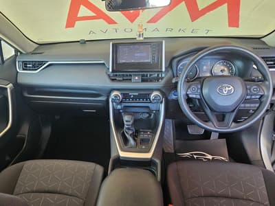 Toyota RAV4 — 6