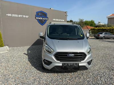 Ford Tourneo Custom — 4