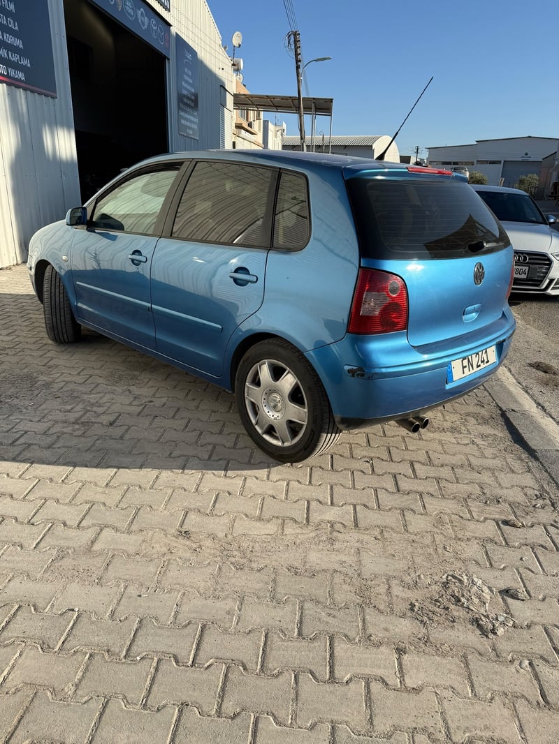 Volkswagen Polo — 3