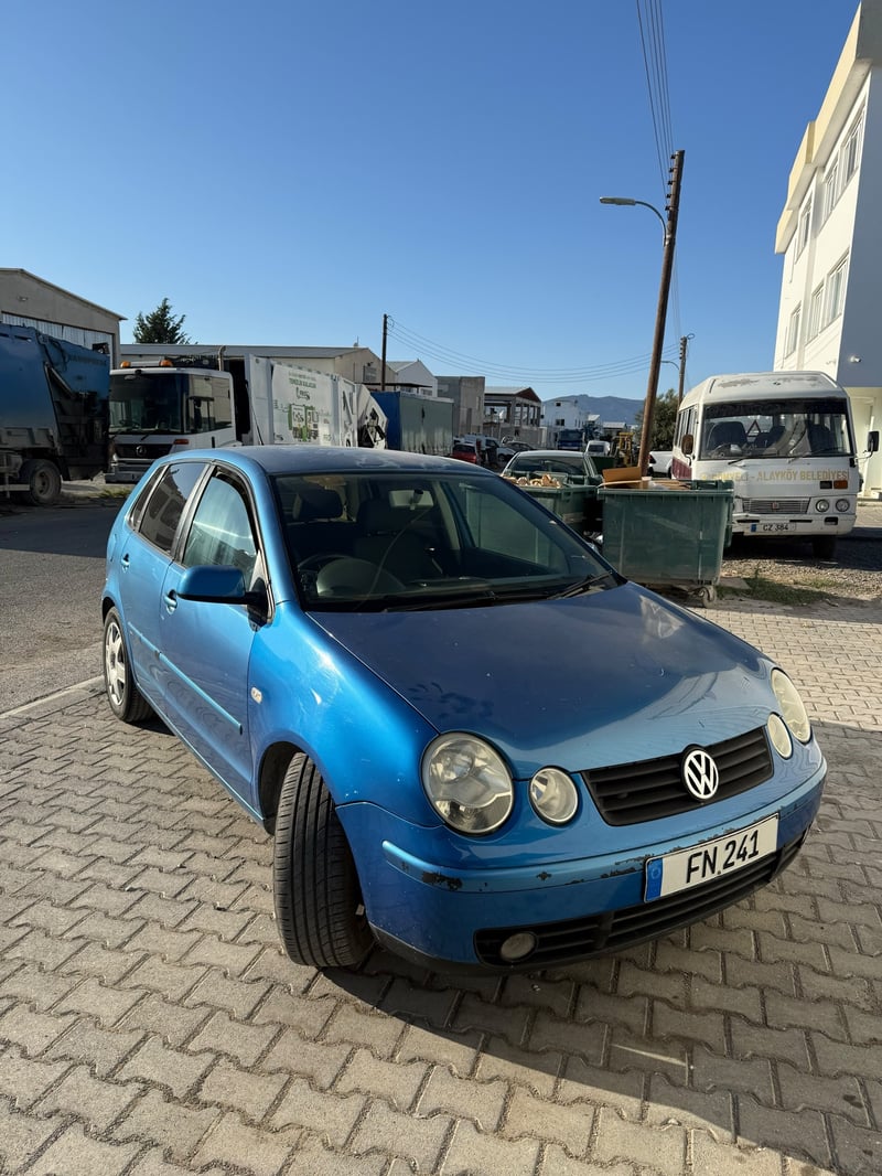 Volkswagen Polo — 2