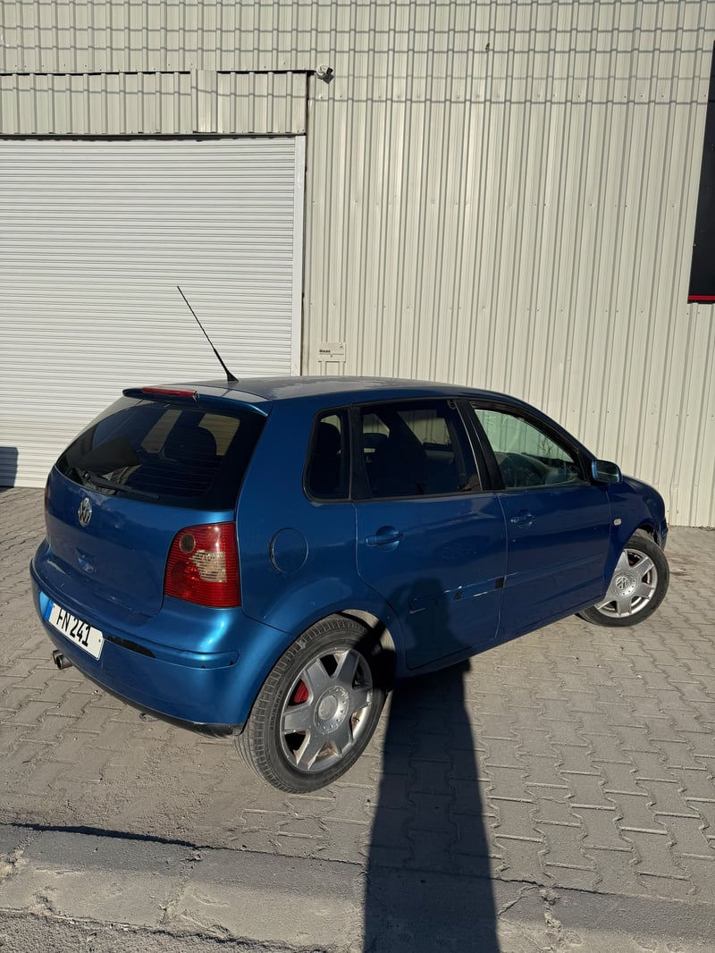 Volkswagen Polo — 5