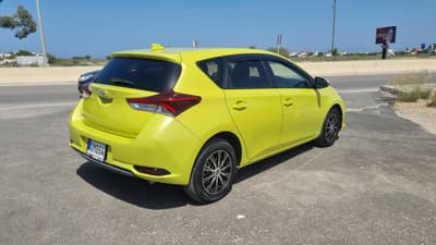 Toyota Auris — 4