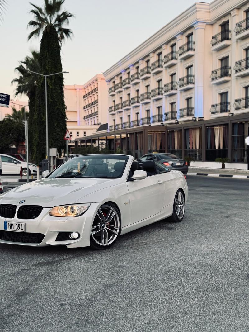 BMW 320i Cabrio — 1/8