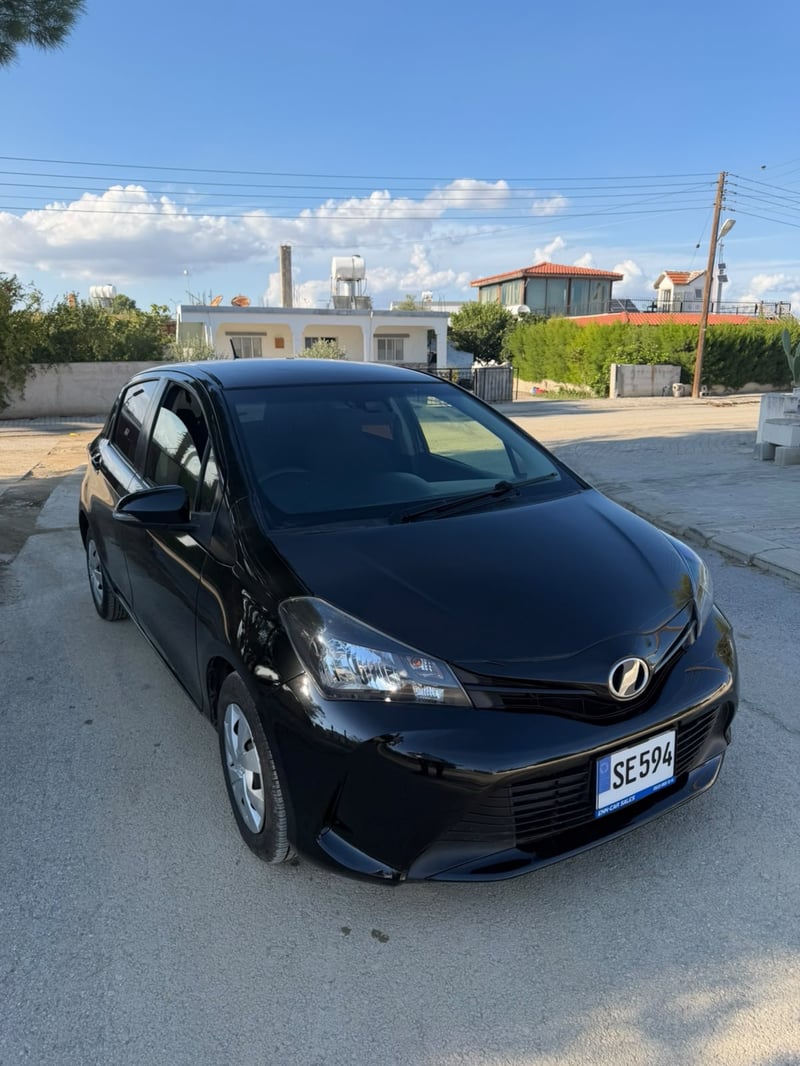 Toyota Vitz — 1