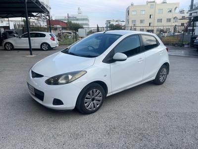 Mazda Demio — 3