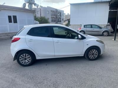 Mazda Demio — 6