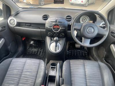 Mazda Demio — 7