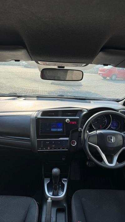 Honda Fit RS — 8