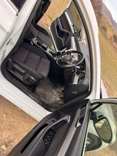 Volkswagen Passat — 6