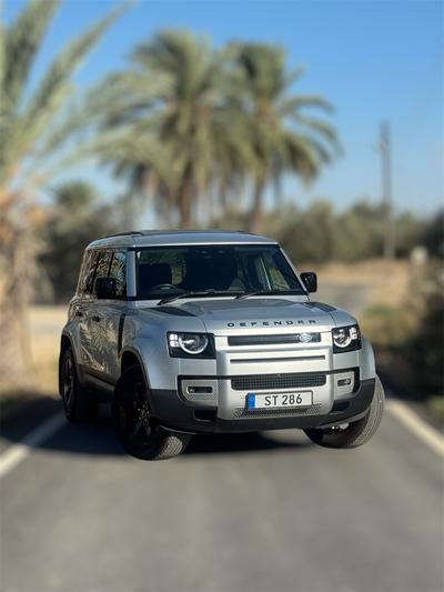 Land Rover Defender — 1