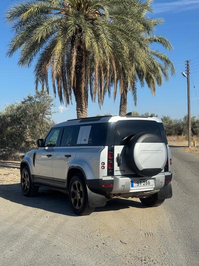 Land Rover Defender — 2