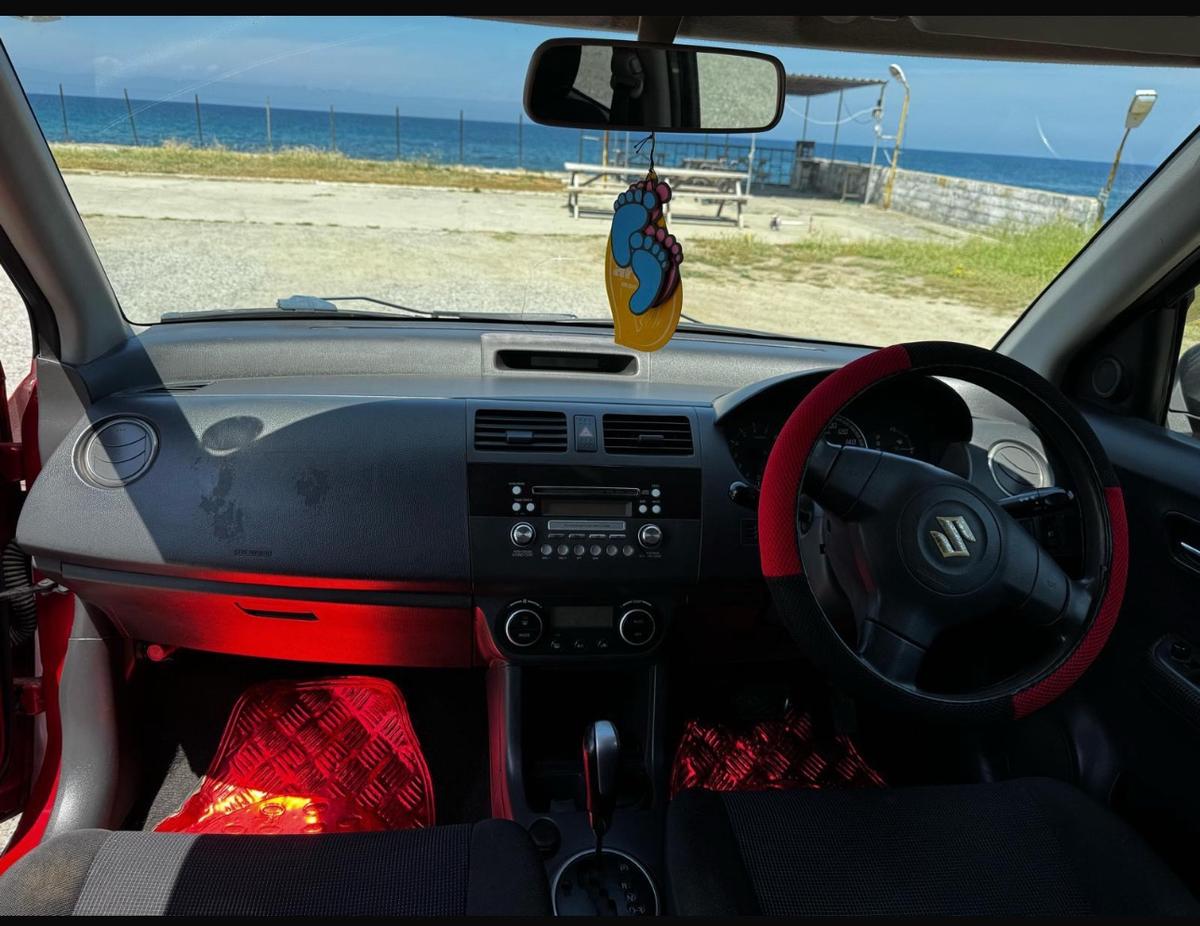 2005 Suzuki Swift 2