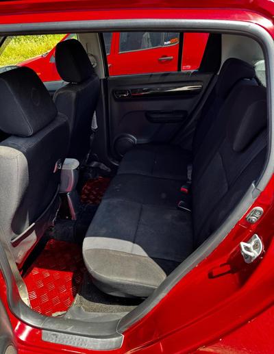 Suzuki Swift — 4