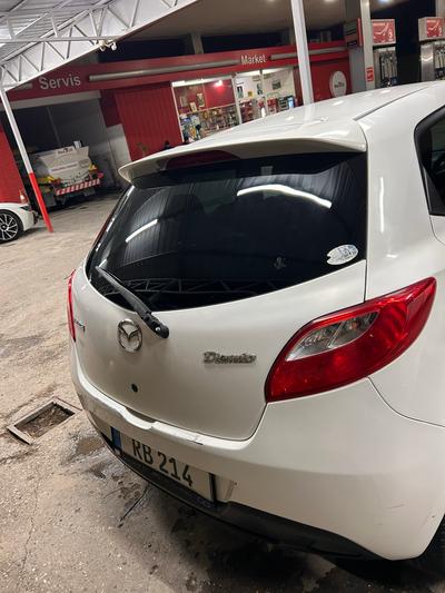 Mazda Demio — 2
