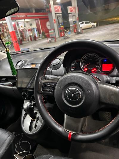 Mazda Demio — 6