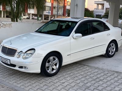 Mercedes-Benz E 220 — 10