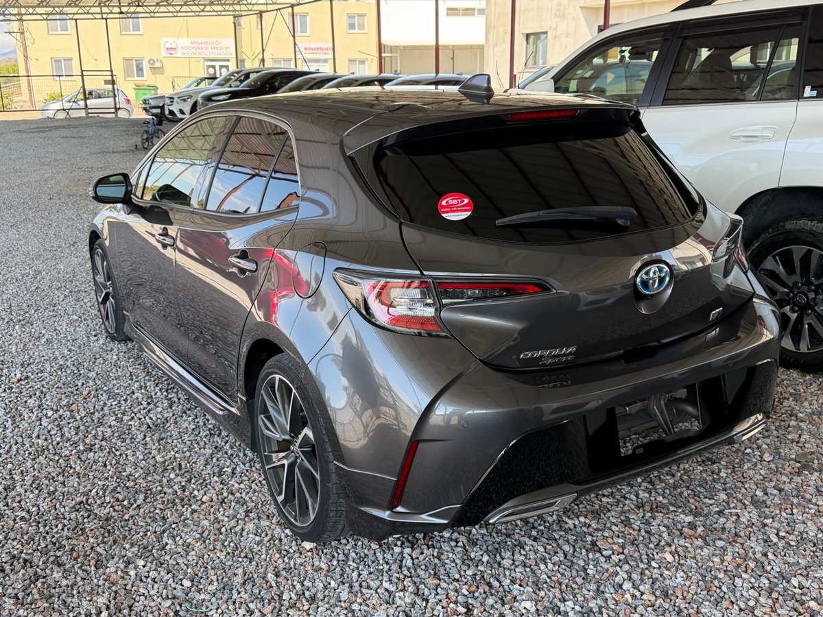 2022 Toyota Corolla 5