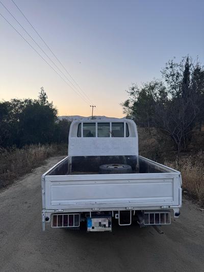 Isuzu Elf — 5