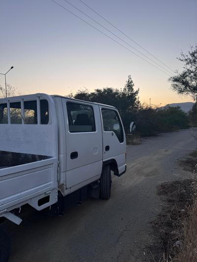 Isuzu Elf — 6